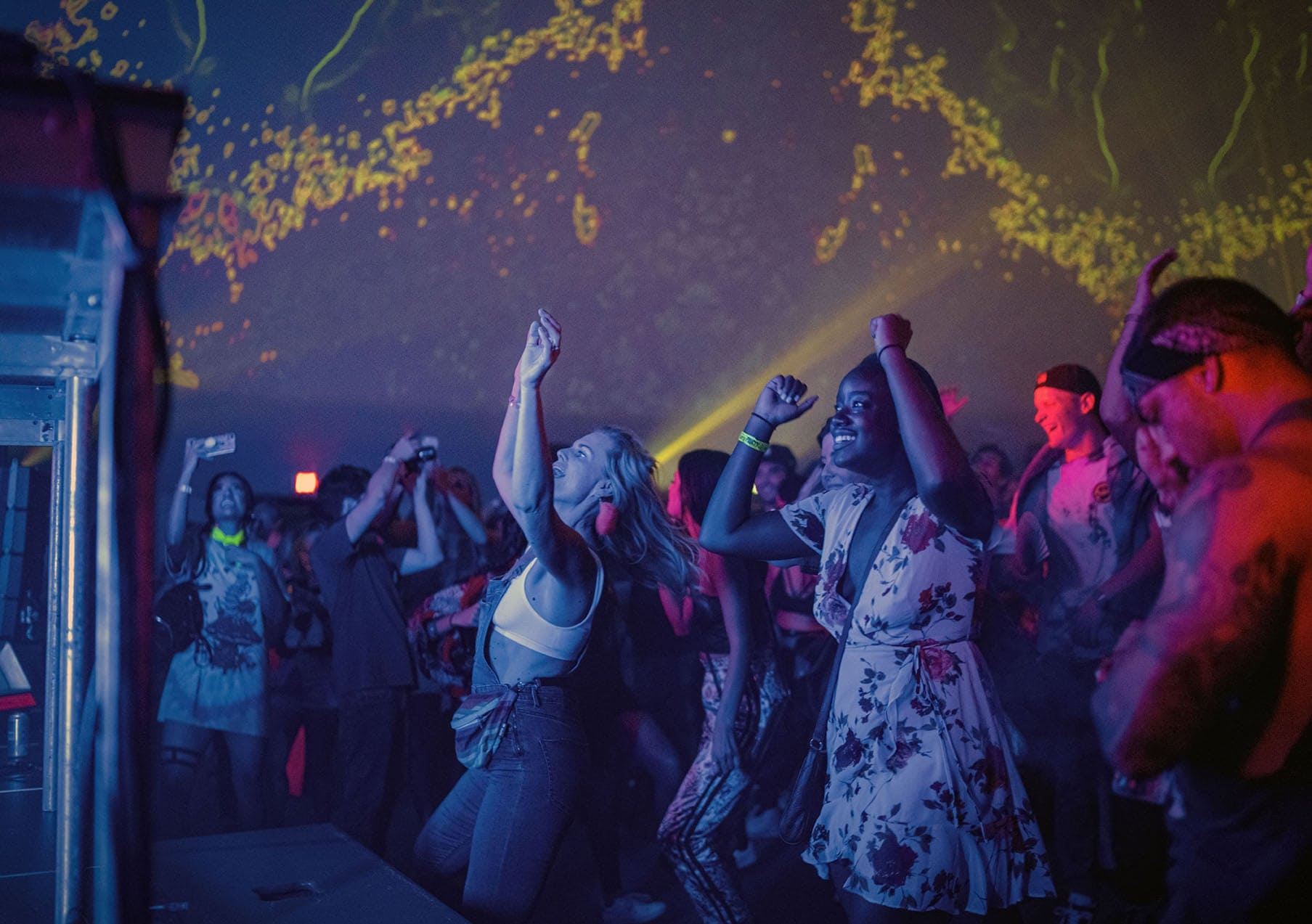 Party con visuales 360° en el domo